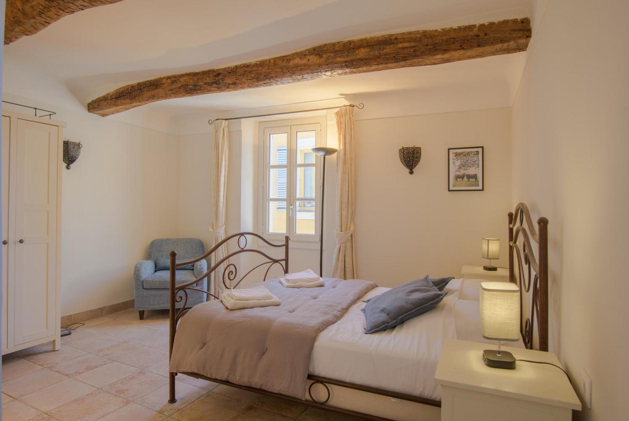 VALBONNE Maison cœur de village Extérieur photo