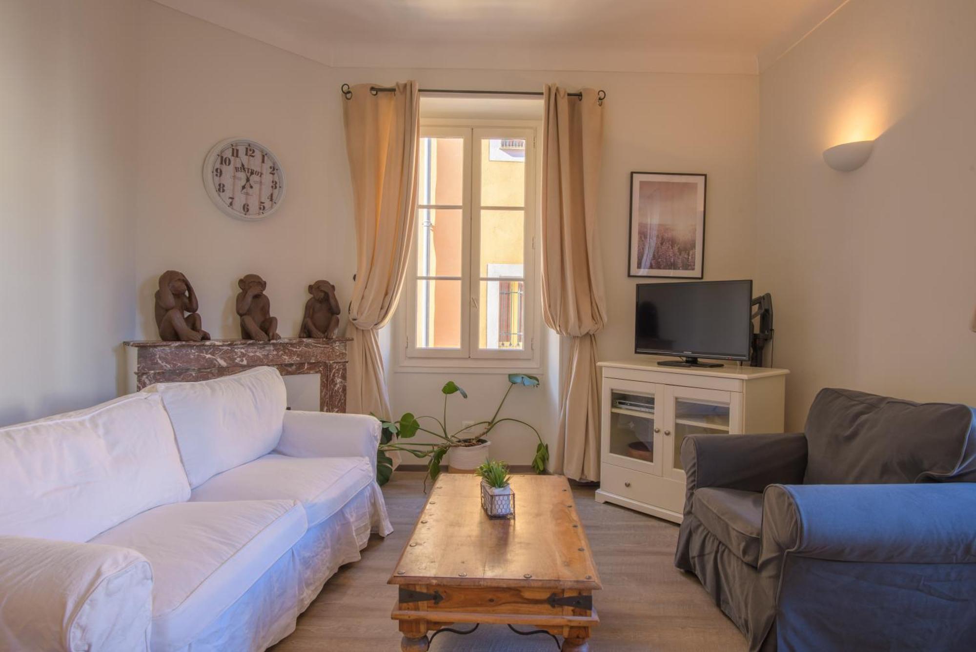 VALBONNE Maison cœur de village Extérieur photo
